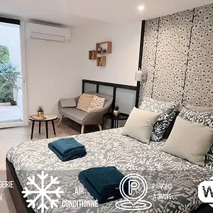 https://le-petit-patio-aix-en-provence.fr-provencehotel.com