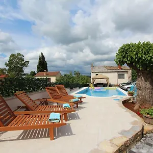 https://apartments-midea-2.in-istria.net