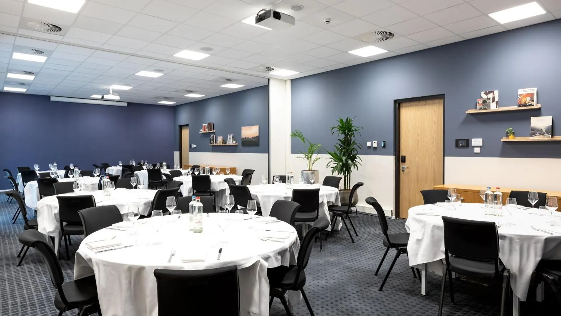 Courtyard By Marriott Amsterdam Arena Atlas 4*,